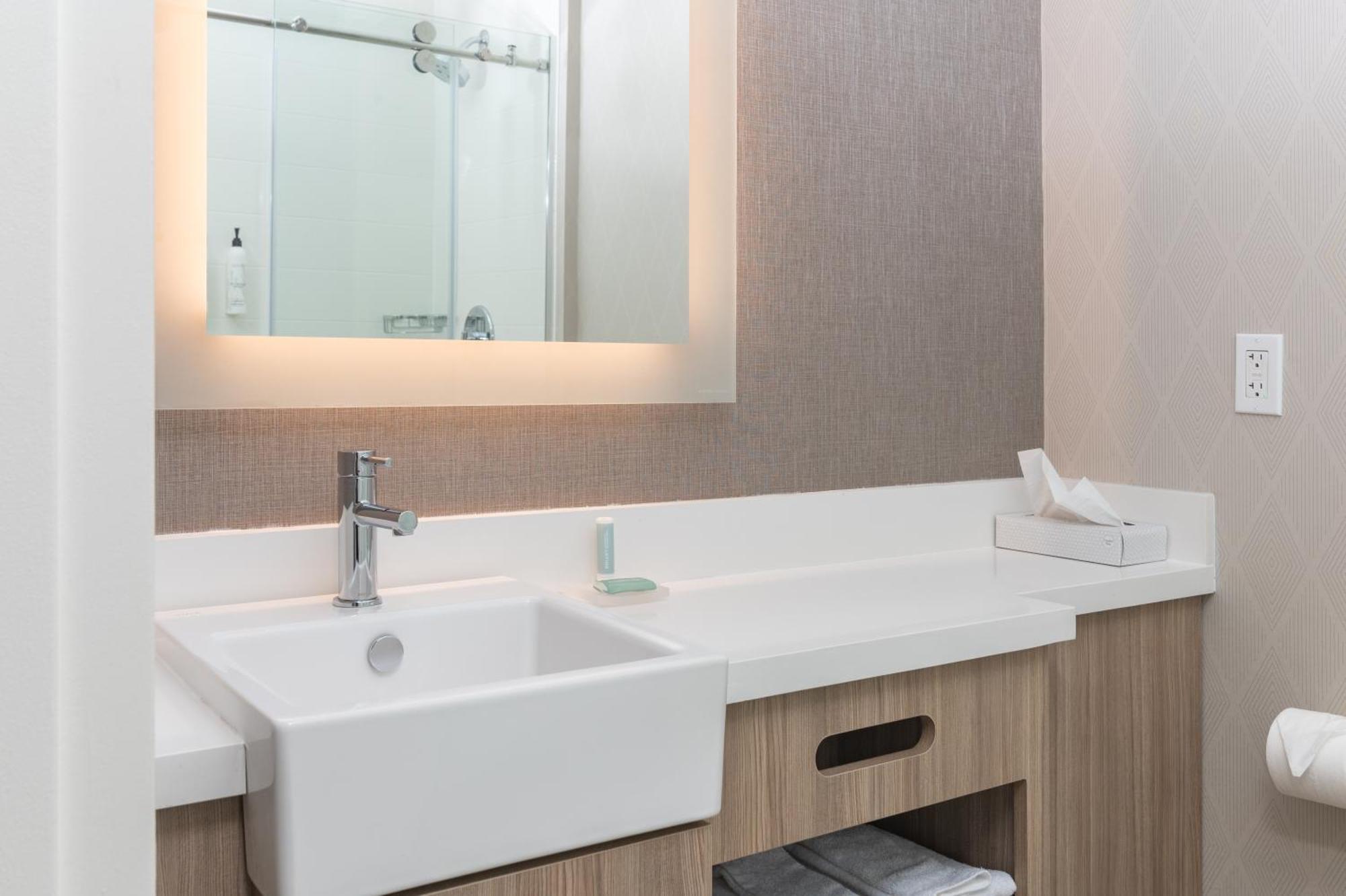 Springhill Suites By Marriott Freeport Brunswick Bagian luar foto